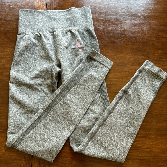 Gymshark Pants - Gym shark leggings light gray.  Small.